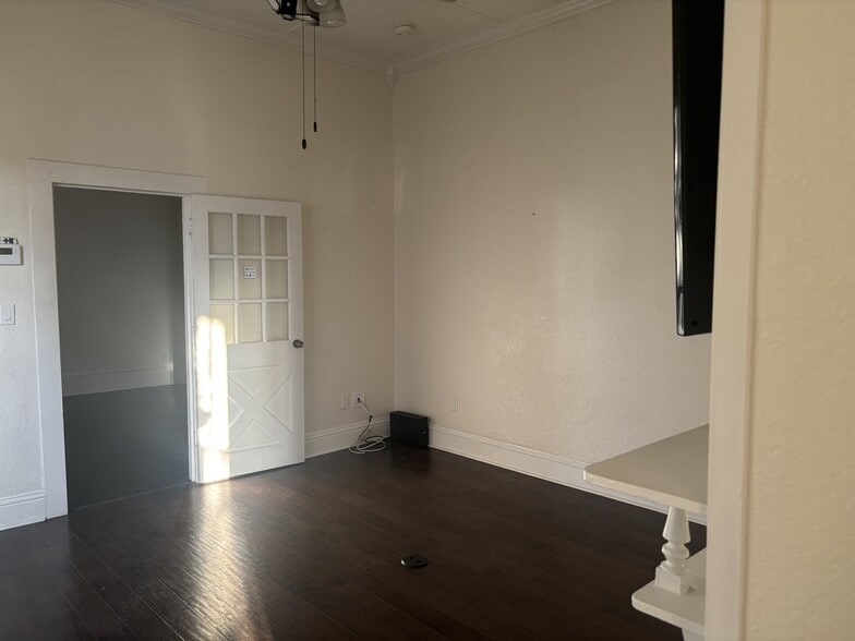 More Photos Of 117 S French Ave, Sanford Restaurant For Lease