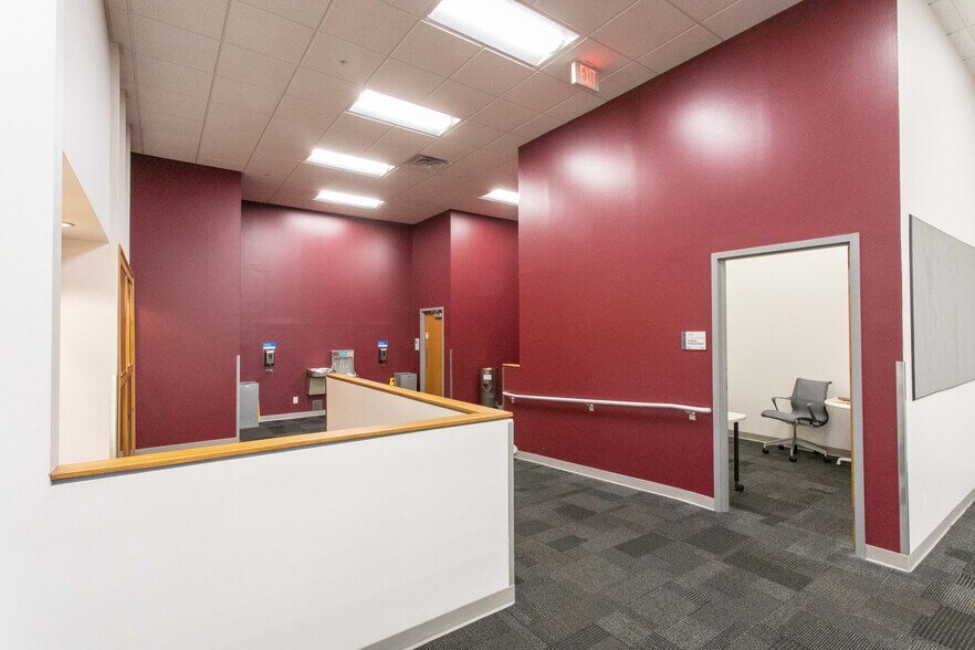 More Photos Of 2215 Southwest Pky, Wichita Falls Office For Lease