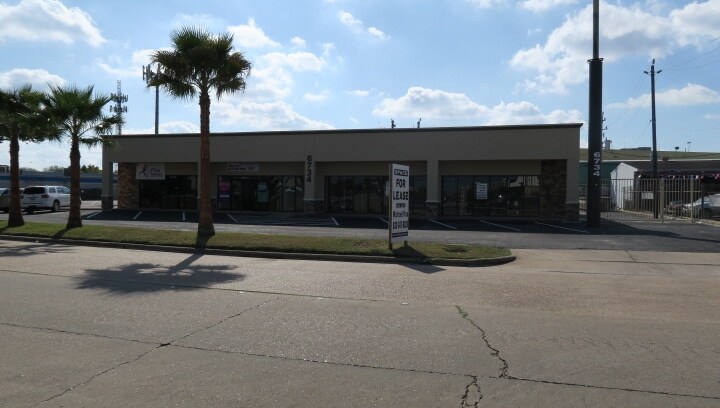 More Photos Of 6734 Larkwood Dr, Houston Freestanding For Lease