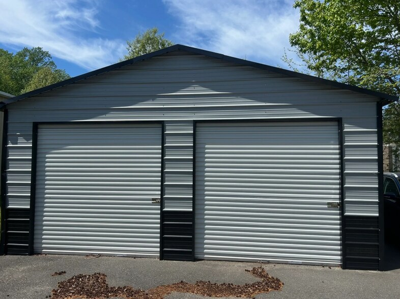 More Photos Of 104 Industry Dr, Yorktown Light Distribution For Sale