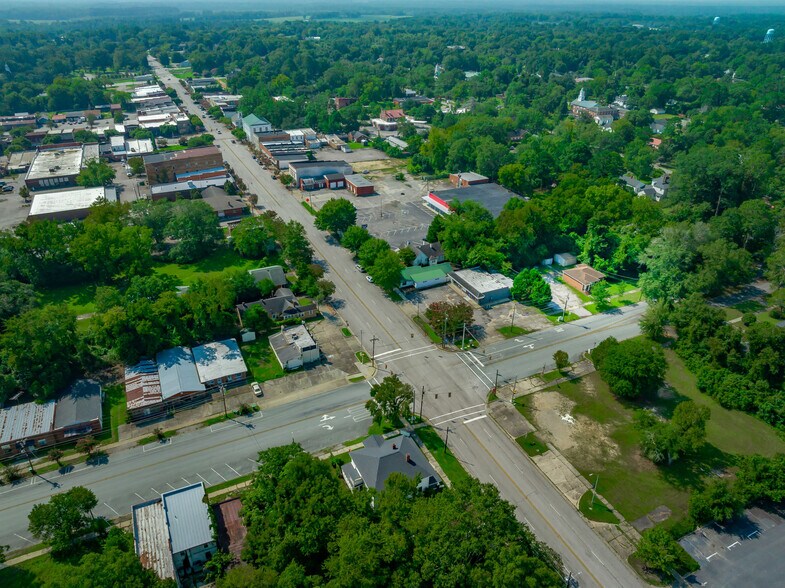 More Photos Of 211 Kershaw St, Cheraw Medical For Sale