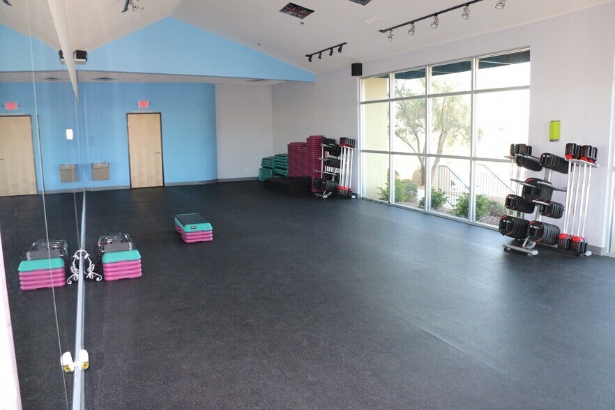 More Photos Of 11251 S Eastern Ave, Henderson Storefront For Lease