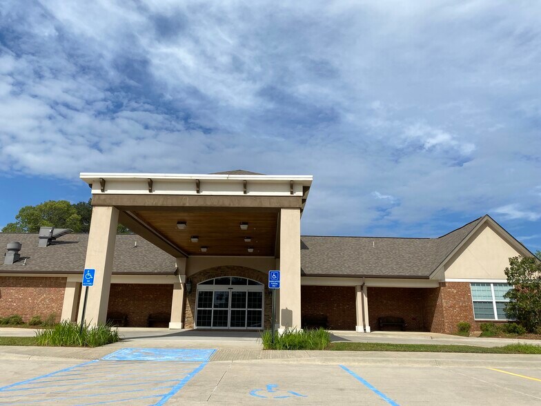 More Photos Of 104 Mbl Bank Dr, Minden Assisted Living For Sale