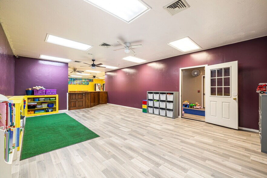 More Photos Of 1419 W London St, El Reno Religious Facility For Sale