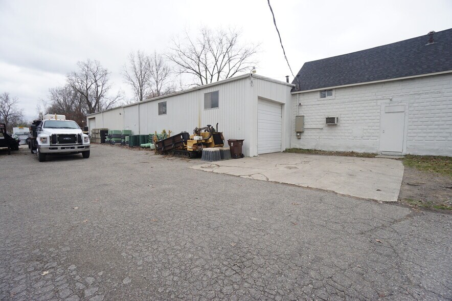 More Photos Of 36135 Bibbins St, Romulus Warehouse For Sale