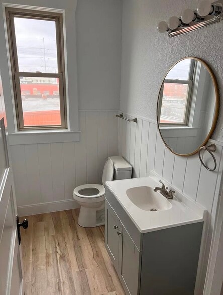 More Photos Of 2414 Granby St, Norfolk Flex For Sale