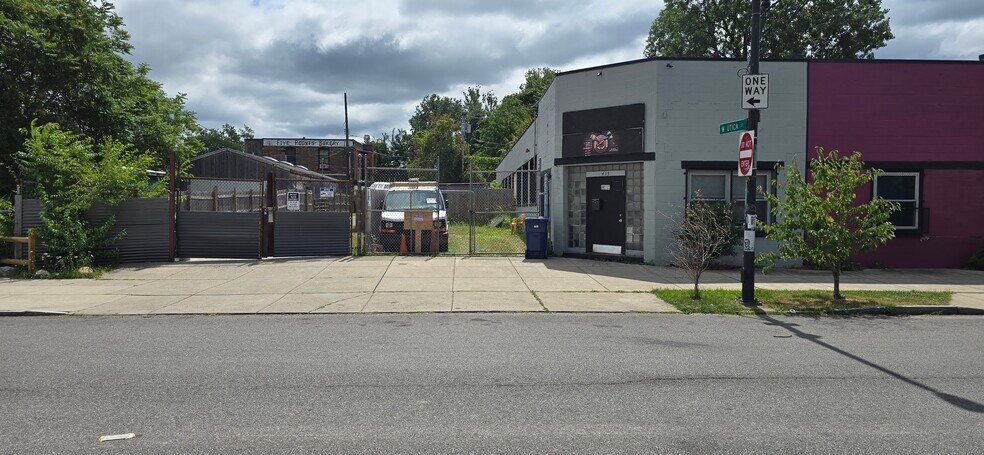 More Photos Of 405 Rhode Island St, Buffalo Flex For Sale