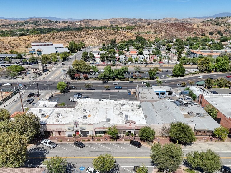 More Photos Of 24258-24274 Main St, Newhall Restaurant For Lease