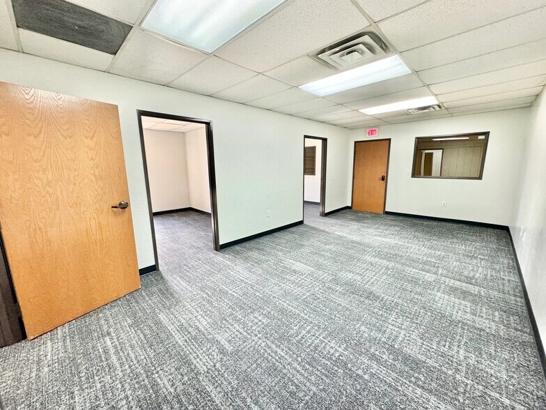 More Photos Of 713 N Morgan Rd, Oklahoma City Warehouse For Lease
