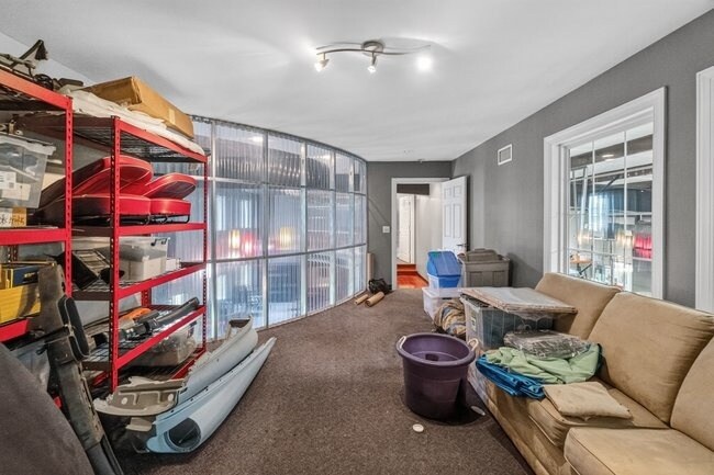 More Photos Of 119 Magnolia Park Dr, Mooresville Showroom For Sale