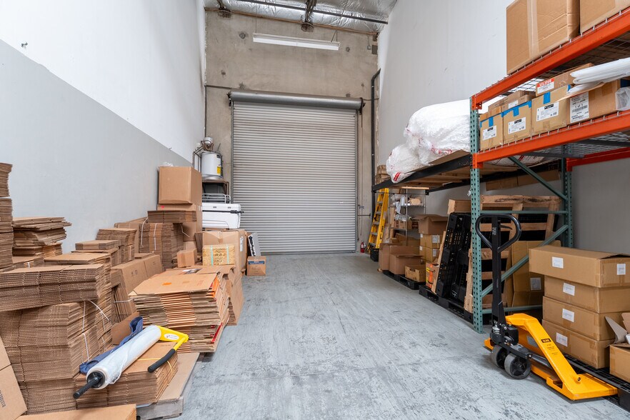 More Photos Of 2575 Fortune Way, Vista Warehouse For Lease