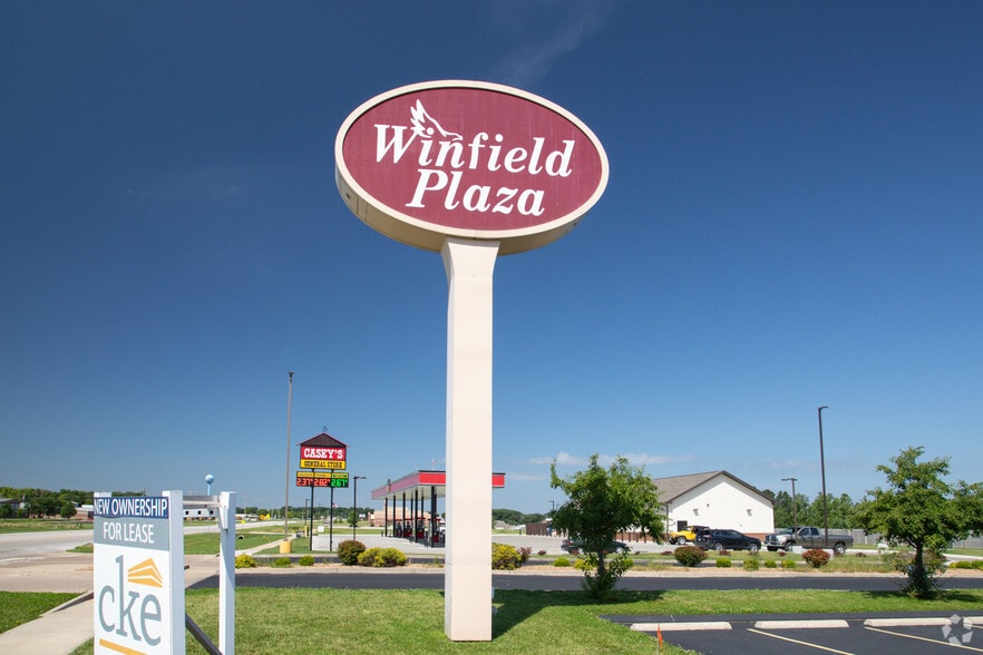 More Photos Of 5-37 Winfield Plaza, Winfield Unknown For Lease