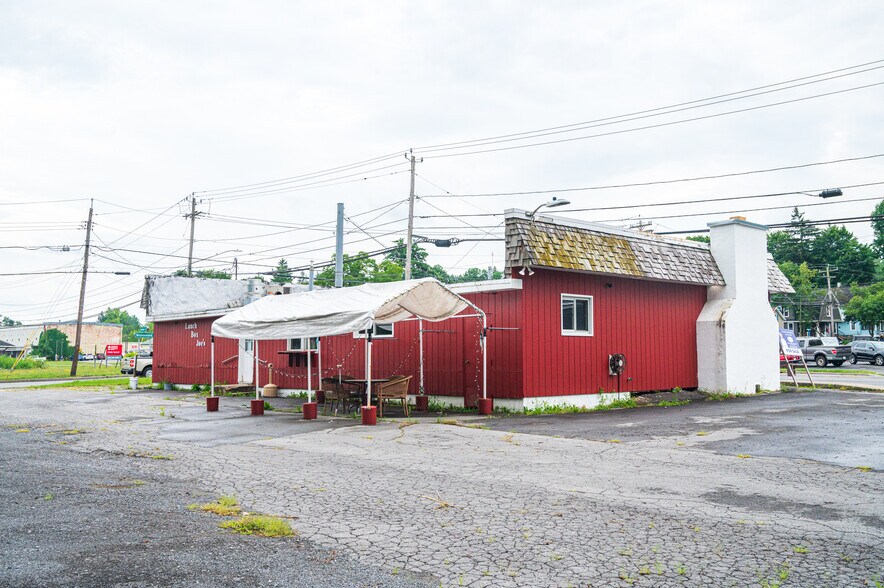 More Photos Of 200 Oriskany Blvd, Whitesboro General Retail For Sale