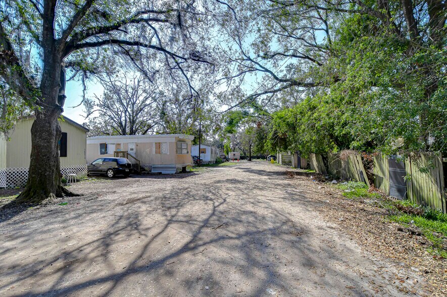 More Photos Of 425 18th St SE, Ruskin Manufactured Housing Mobile Home Park For Sale