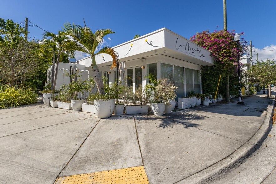 Primary Photo Of 4702 NE 2nd Ave, Miami Restaurant For Lease