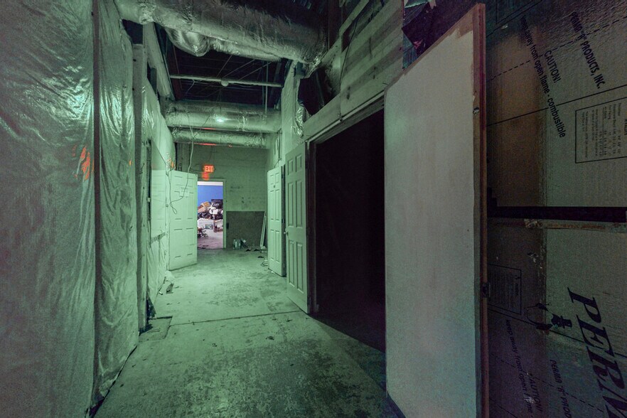 More Photos Of 1823 Commercial St NE, Albuquerque Warehouse For Sale