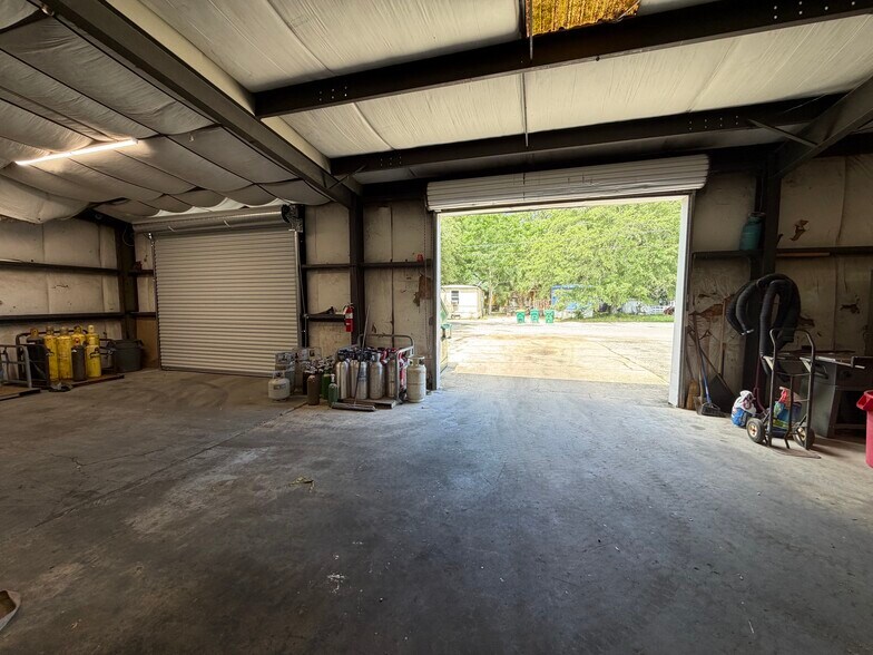 More Photos Of 431 Racetrack Rd Nw, Fort Walton Beach Flex For Sale