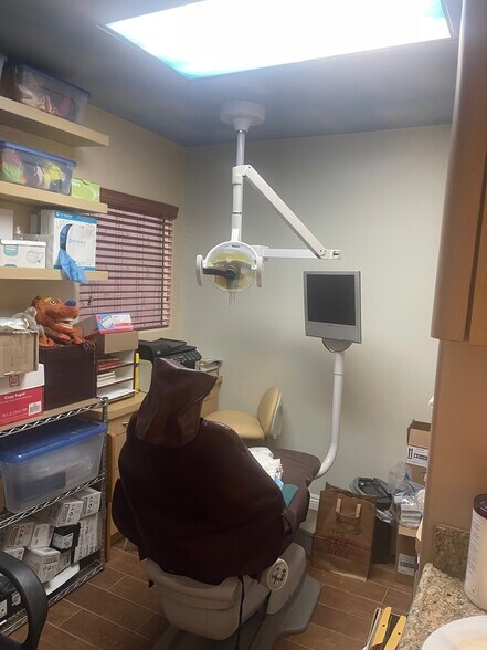 More Photos Of 3645 Overland Ave, Los Angeles Medical For Lease
