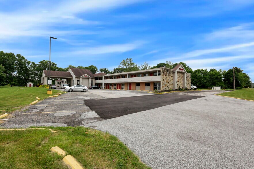 More Photos Of 22115 Brookpark Rd, Cleveland Hotel For Sale