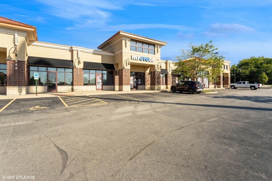 More Photos Of Mondamin & Ridge St, Minooka Unknown For Lease