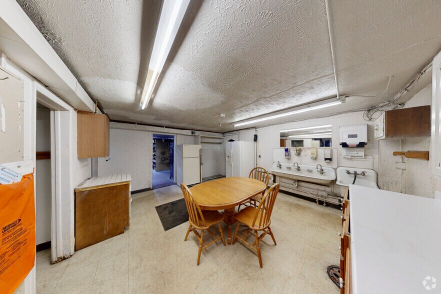 More Photos Of 2755 W Hampden Ave, Englewood Industrial For Sale