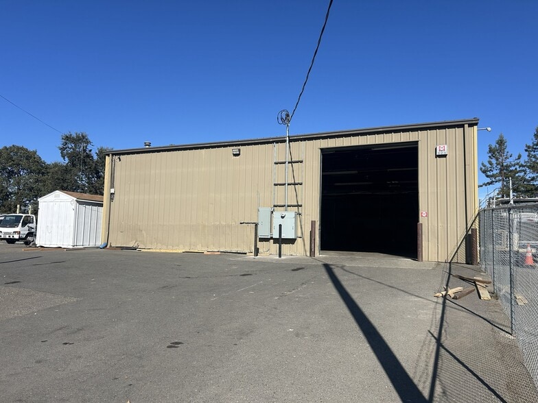 More Photos Of 11 W Barham Ave, Santa Rosa Warehouse For Lease