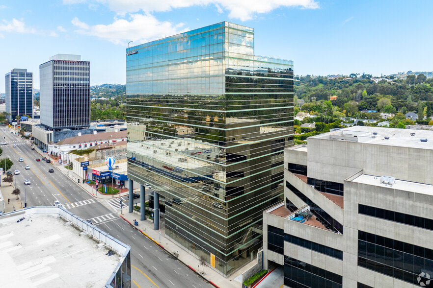 Primary Photo Of 16000 Ventura Blvd, Encino Office For Lease