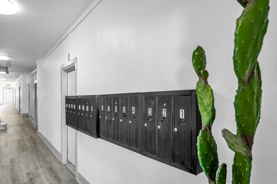More Photos Of 123 S Westmoreland Ave, Los Angeles Apartments For Sale