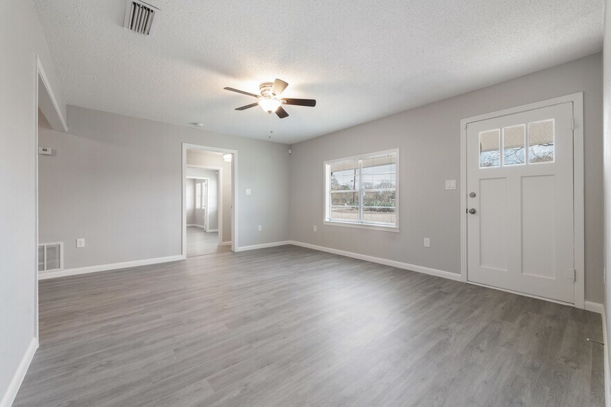 More Photos Of 4806 Pecan Springs Rd, Austin Land For Sale