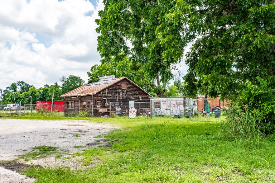 More Photos Of 14214 Eastex Fwy, Humble Land For Sale