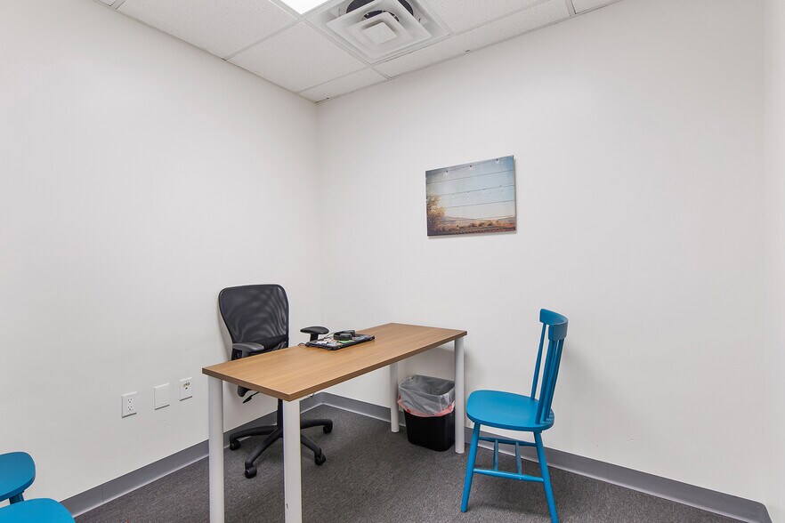 More Photos Of 1100 W Oakland Park Blvd, Wilton Manors Industrial For Lease