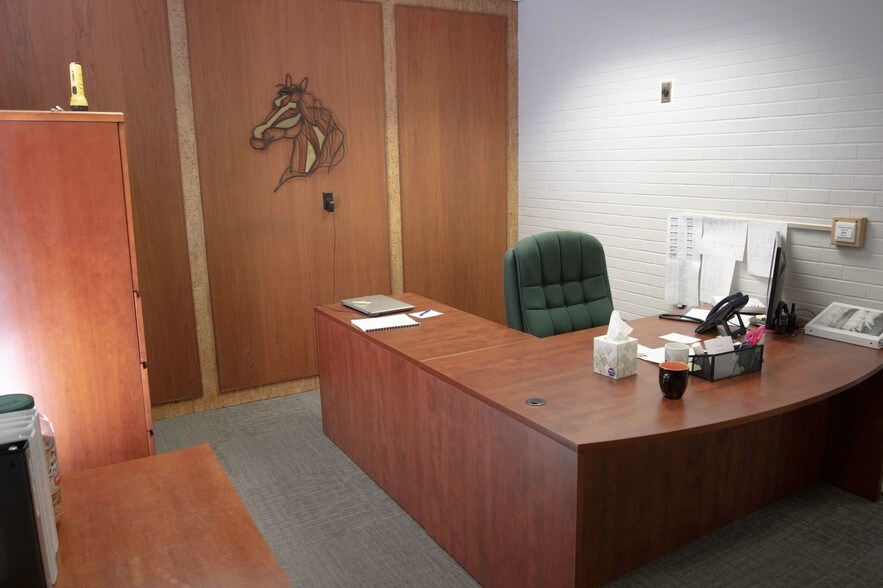 More Photos Of 210 S Kingshighway St, Sikeston Schools For Lease