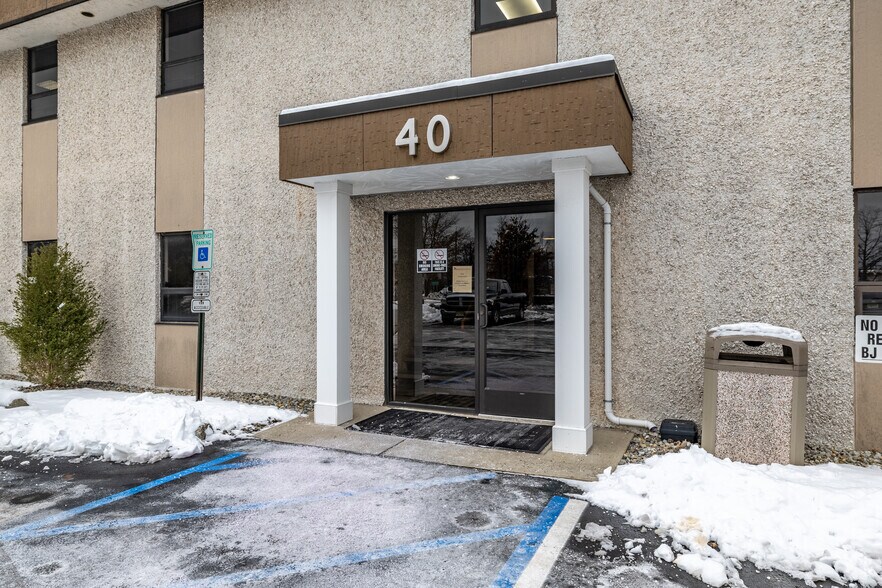 More Photos Of 40 Brunswick Ave, Edison Warehouse For Lease