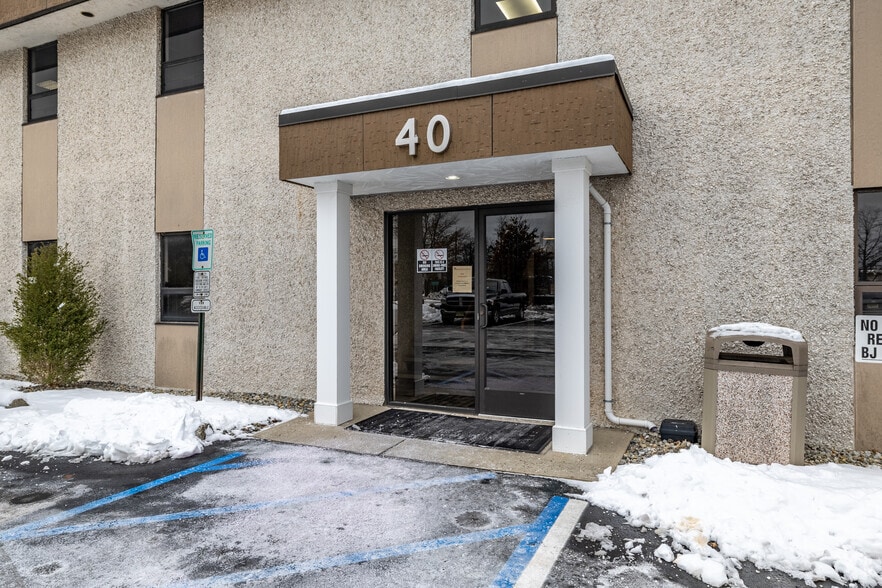 More Photos Of 40 Brunswick Ave, Edison Warehouse For Lease