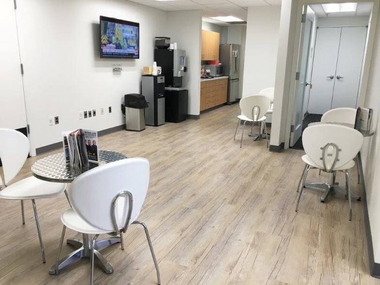 More Photos Of 30 Oak St, Stamford Office For Sale