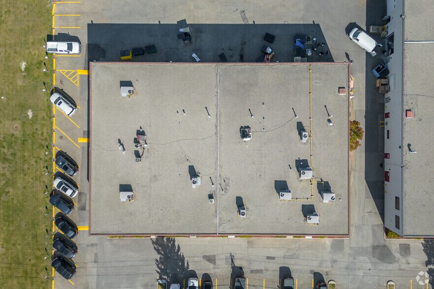 More Photos Of 4001A 19 St NE, Calgary Warehouse For Lease