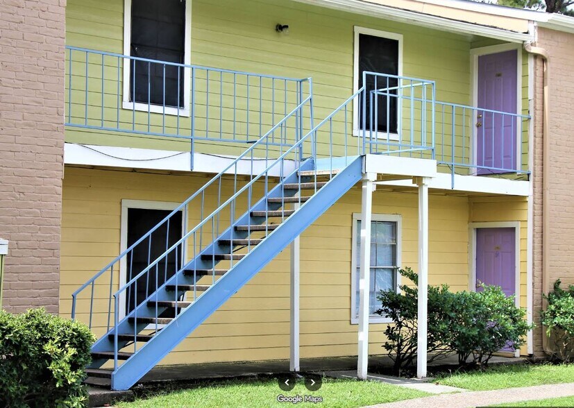 More Photos Of 12803 Northborough Dr, Houston Apartments For Sale