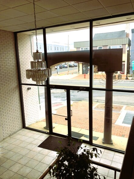 More Photos Of 45 E Main St, Freehold Office For Lease