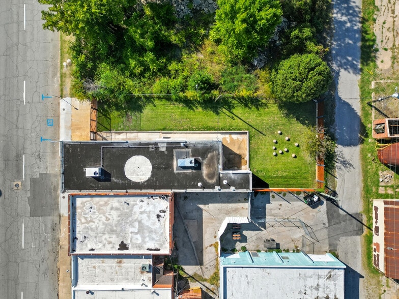 More Photos Of 1211 E Admiral Blvd, Tulsa Warehouse For Sale