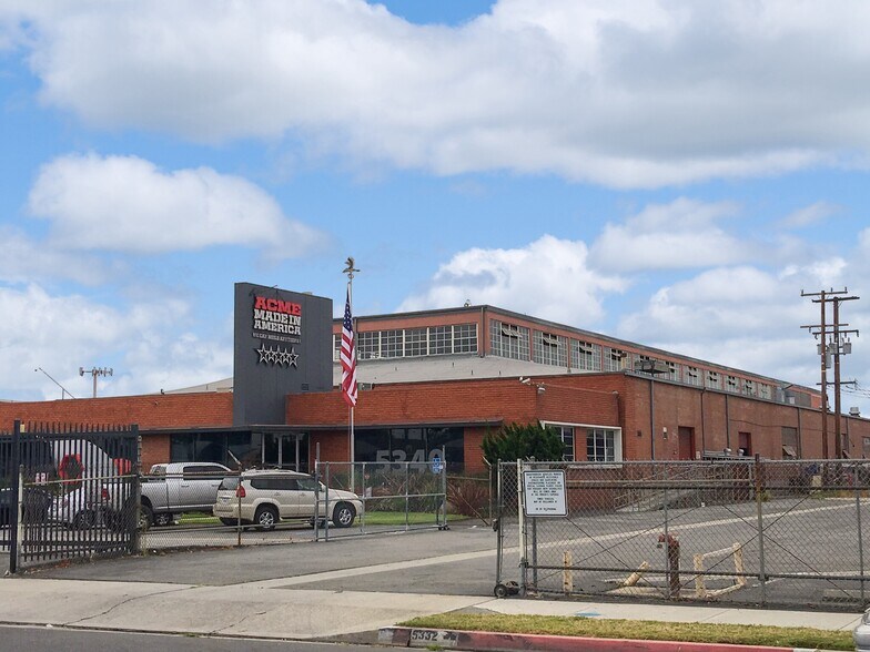 More Photos Of 5340 Harbor St, Commerce Warehouse For Lease