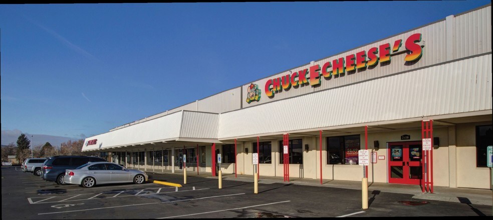 More Photos Of 2600 N Columbia Center Blvd, Richland General Retail For Lease