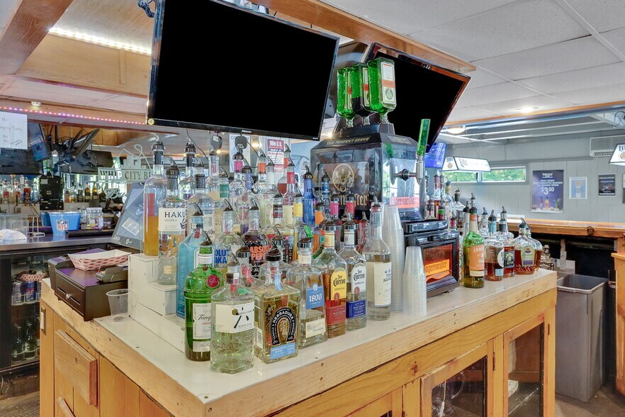 More Photos Of 287 N Elm St, Westfield Restaurant For Sale