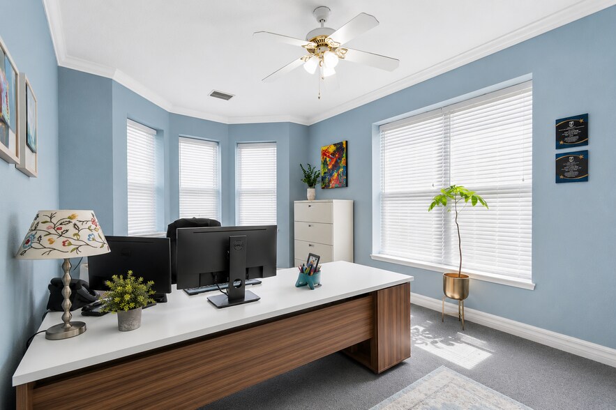More Photos Of 402 E 7th Ave, Tampa Office For Sale