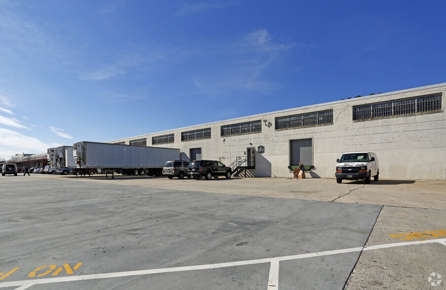 More Photos Of 1053 Whitaker Mill Rd, Raleigh Coworking Space