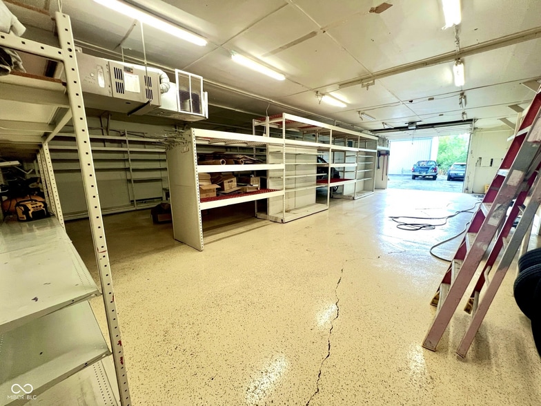 More Photos Of 8135 E 30th St, Indianapolis Light Manufacturing For Sale