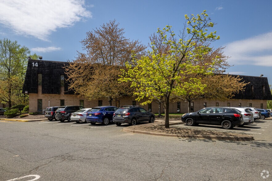 More Photos Of 14 Ridgedale Ave, Cedar Knolls Medical For Lease