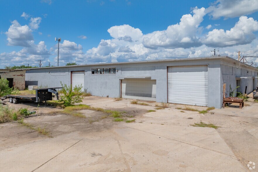 More Photos Of 625 Humble Ave, San Antonio Warehouse For Lease