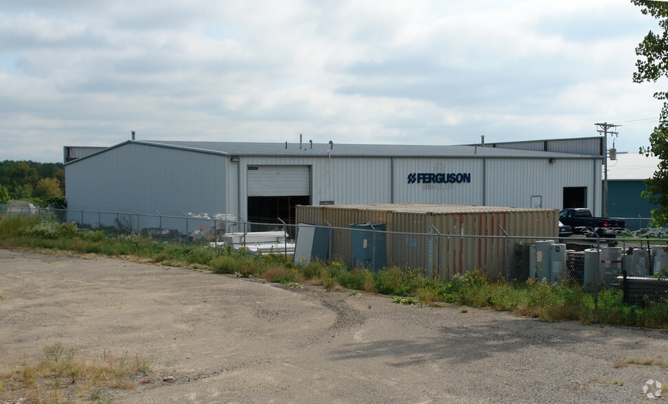 More Photos Of 5500 NE Quam Ave, Saint Michael Manufacturing For Lease