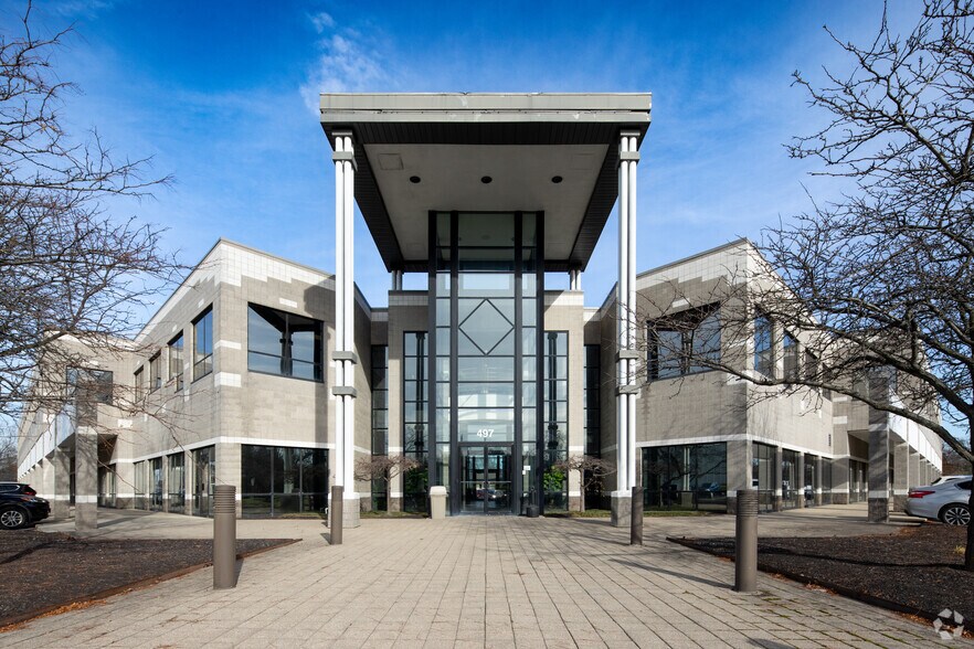 More Photos Of 497 Circle Freeway Dr, Cincinnati Office For Lease