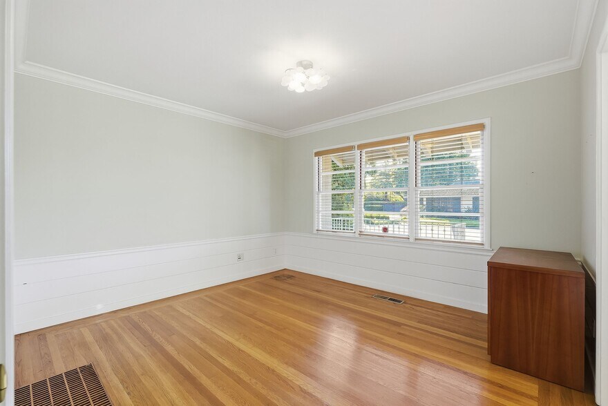 More Photos Of 29 Hawthorne Ave, Los Altos Office For Lease